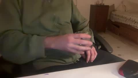 dre0000000 online show from December 19, 9:45 pm