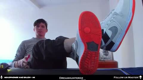 Your lord. - ONLINE  1500 Pm to 2100 Pm - New York Hour online show from February 16, 9:02 pm