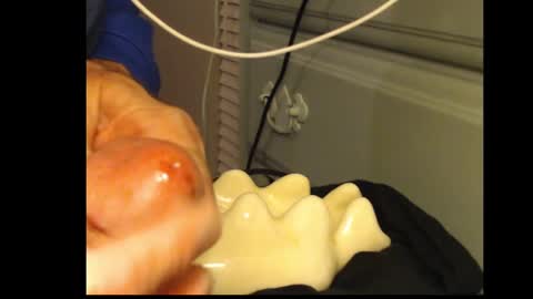 Snapshot of drmbigg chatting on January 17, 1:04 am Hello Hope you enjoy what you see. I love attention in dirty talk and tips thickcock edging precum dirtyTalk C2C online show from January 17, 1:04 am