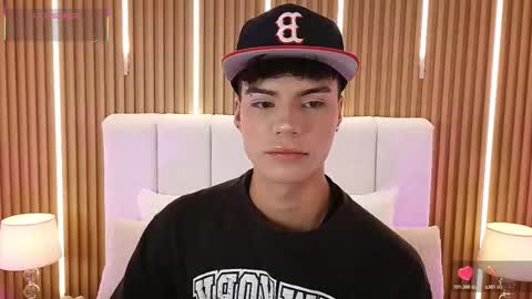 Dulcey online show from February 19, 4:42 am