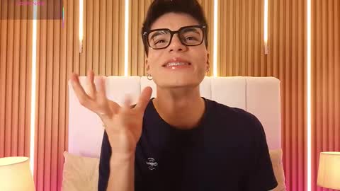 Dulcey online show from March 18, 7:44 am