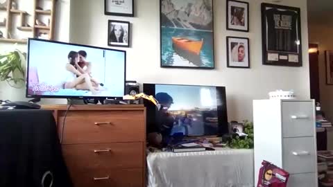 duncan_mckawkinue online show from June 8, 6:09 pm