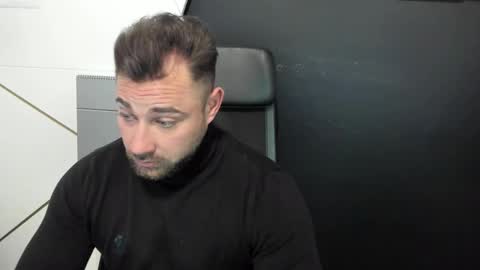 Snapshot of duncanstones chatting on February 19, 3:16 pm DuncanStone online show from February 19, 3:16 pm