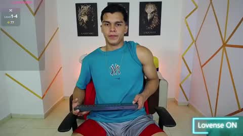 Snapshot of dwayne_brown chatting on February 19, 4:33 pm dwayne_brown online show from February 19, 4:33 pm