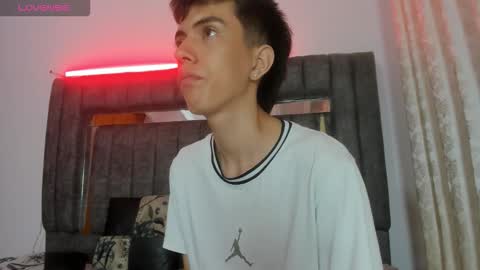 Dylan online show from November 21, 11:31 am