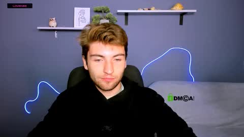 Snapshot of dylan_bold chatting on October 1, 7:07 pm dylan_bold online show from October 1, 7:07 pm