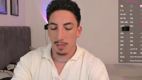 Bryan model independient online show from February 22, 7:10 pm