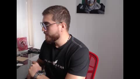 dylanhot10 online show from December 4, 9:55 pm