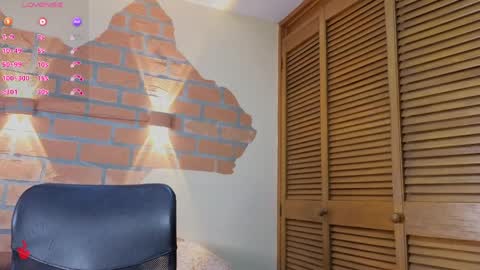 D Y L A N online show from April 3, 2:52 am