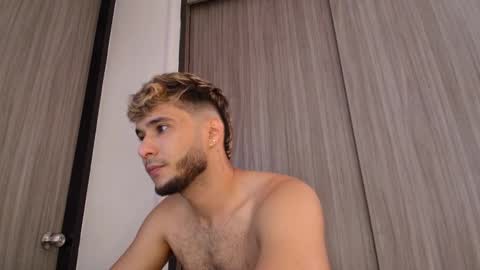 dylanxfun online show from October 15, 3:52 pm