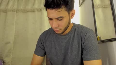 Snapshot of dylanxfun chatting on December 13, 2:43 am dylanxfun online show from December 13, 2:43 am