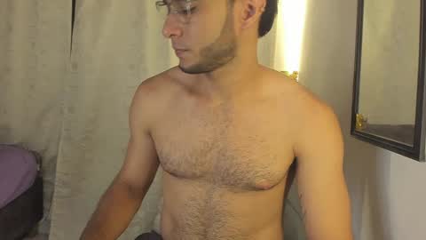 Snapshot of dylanxfun chatting on December 11, 5:01 am dylanxfun online show from December 11, 5:01 am