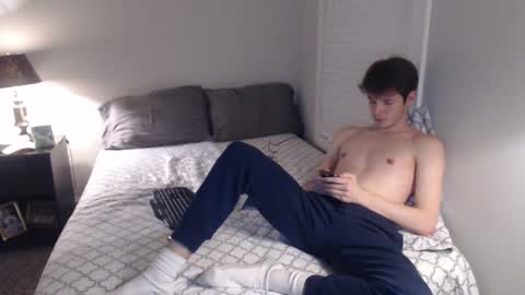 Snapshot of ealexk chatting on February 25, 2:36 am Alex online show from February 25, 2:36 am