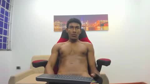 ebons_sexy online show from December 17, 11:27 pm