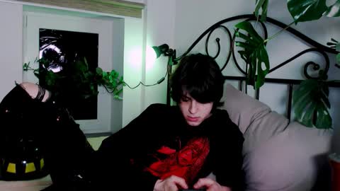 Eddie online show from March 2, 6:04 pm