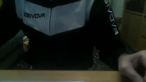 Snapshot of eddy_1968 chatting on December 8, 10:57 pm eddy_1968 online show from December 8, 10:57 pm