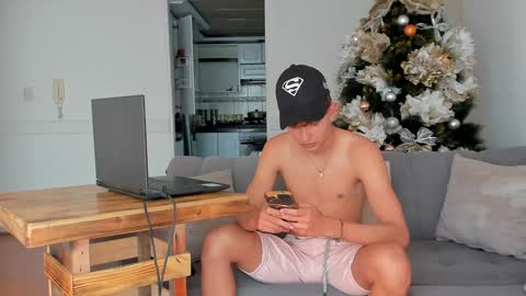 Edecio Cardenas online show from December 9, 1:46 pm