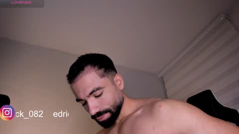 Snapshot of edrick_walton chatting on December 31, 10:58 am edrick online show from December 31, 10:58 am