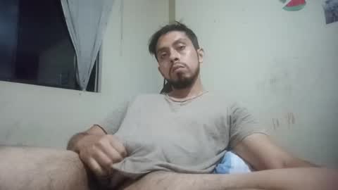 Snapshot of eduarfox96 chatting on January 21, 6:56 am Eduar online show from January 21, 6:56 am