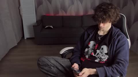 edvardblare online show from October 8, 3:38 pm