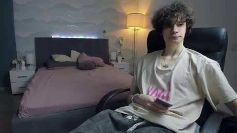 edvardblare online show from September 28, 3:21 pm