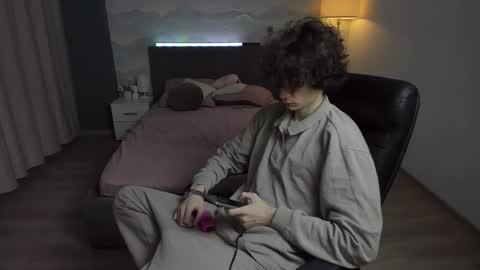 edvardblare online show from September 30, 2:42 pm