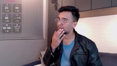 Snapshot of edward_maxx chatting on December 27, 11:42 pm Eduardo online show from December 27, 11:42 pm