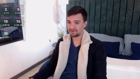 Snapshot of edward_maxx chatting on January 20, 3:37 am Eduardo online show from January 20, 3:37 am