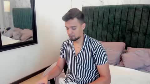 Snapshot of edward_maxx chatting on January 31, 3:30 am Eduardo online show from January 31, 3:30 am