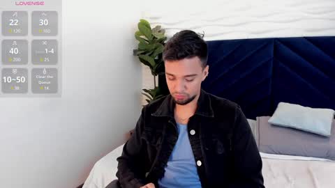 Snapshot of edward_maxx chatting on February 2, 12:19 am Eduardo online show from February 2, 12:19 am