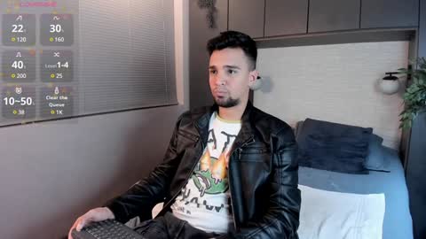 Snapshot of edward_maxx chatting on January 28, 3:47 am Eduardo online show from January 28, 3:47 am