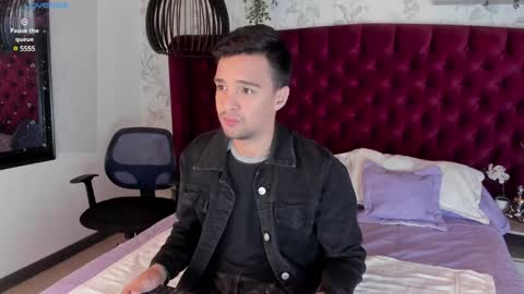 Snapshot of edward_maxx chatting on January 10, 3:39 am Eduardo online show from January 10, 3:39 am