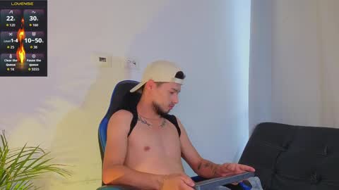 Edward Ross online show from April 12, 10:43 pm