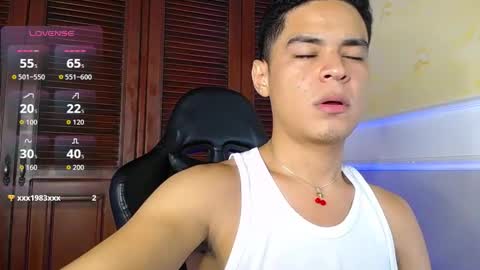 Snapshot of edy_play chatting on October 4, 9:03 am edy_play online show from October 4, 9:03 am