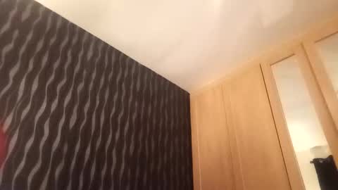 eeic_uncovered2 online show from November 23, 9:37 pm