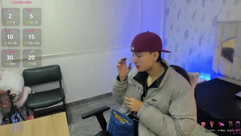 eidan_tay online show from May 10, 11:55 am