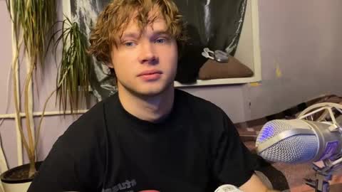 Eitan online show from October 20, 3:49 pm