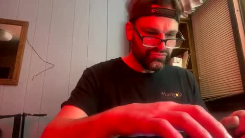 Snapshot of ejbooker11 chatting on December 6, 12:27 pm PiedPiper online show from December 6, 12:27 pm