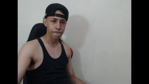 Instagram BelowAbajo online show from May 28, 3:48 am
