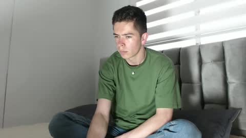 Elian online show from December 25, 10:27 pm