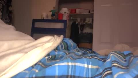 eliexavier123456789 online show from February 1, 8:46 am