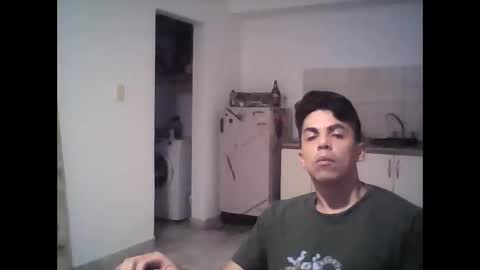 Snapshot of elirodd chatting on December 17, 4:45 am Rod online show from December 17, 4:45 am