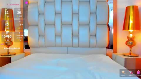 E L L I O T    V E L E Z online show from March 21, 10:25 pm