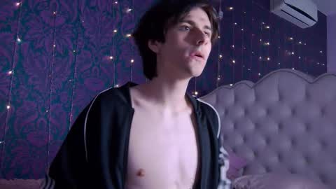 ellis_rin online show from October 19, 9:07 pm