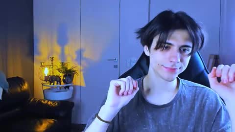 ellis_rin online show from October 7, 7:18 pm