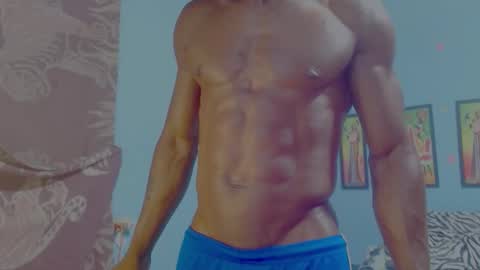 elmiltonnjakee online show from February 3, 2:53 am