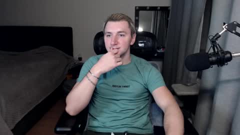 Elvin Vaenight online show from October 22, 2:04 am