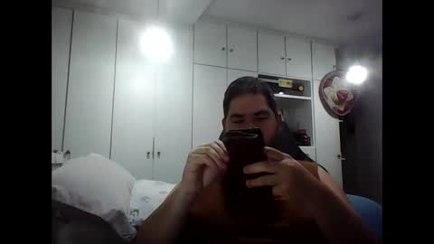 embarrassed_str8_3incher online show from January 31, 9:24 pm