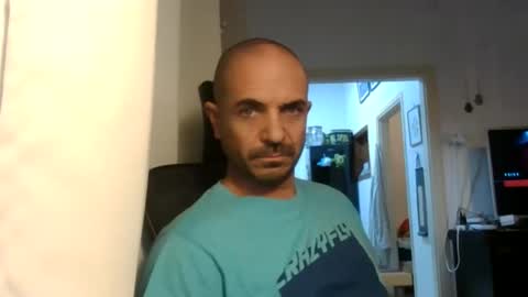 Ariel online show from November 15, 9:11 am