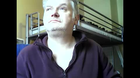 englishguysurrey online show from January 6, 12:57 pm